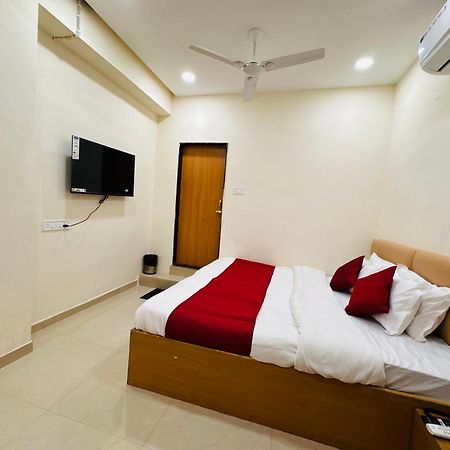 Hotel Shivlok 乌贾因 外观 照片