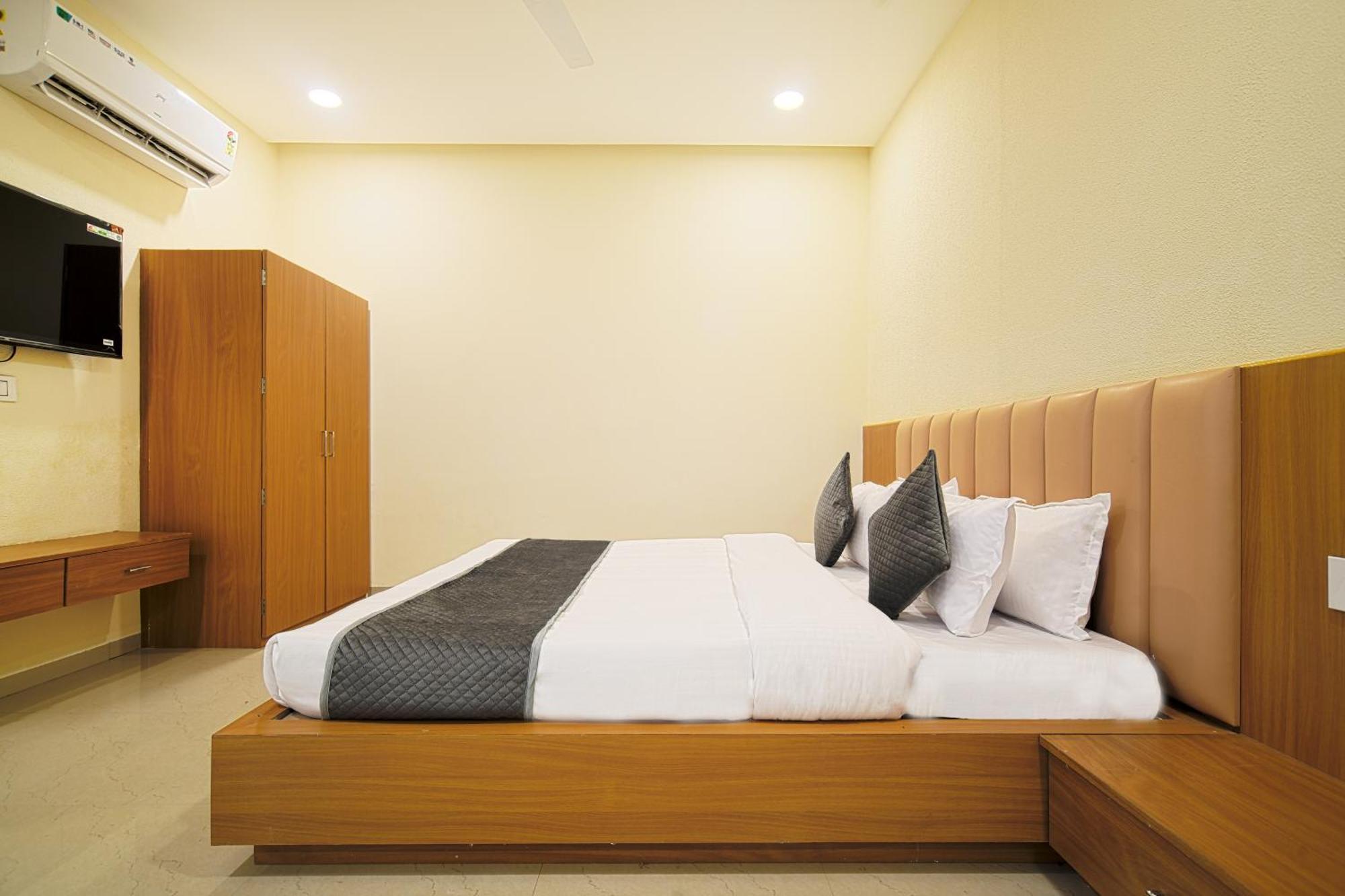 Hotel Shivlok 乌贾因 客房 照片