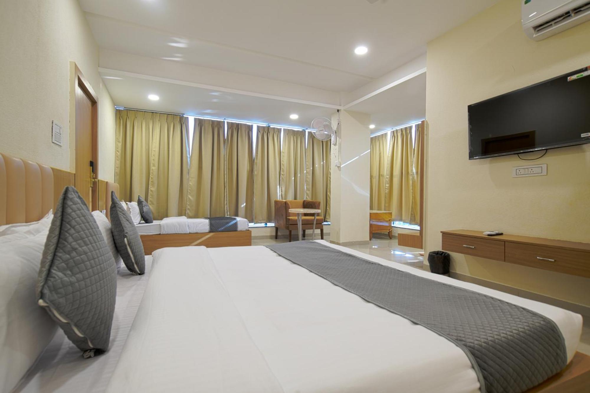 Hotel Shivlok 乌贾因 客房 照片