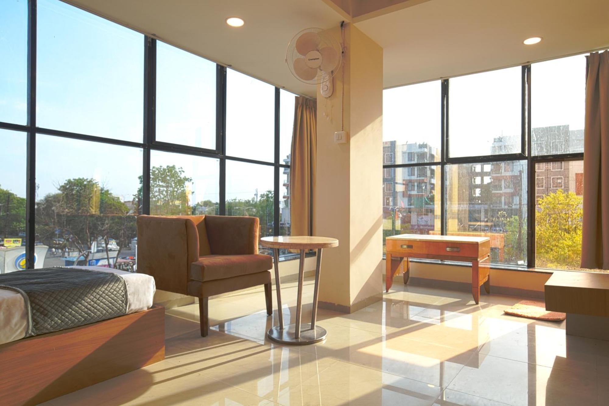 Hotel Shivlok 乌贾因 客房 照片