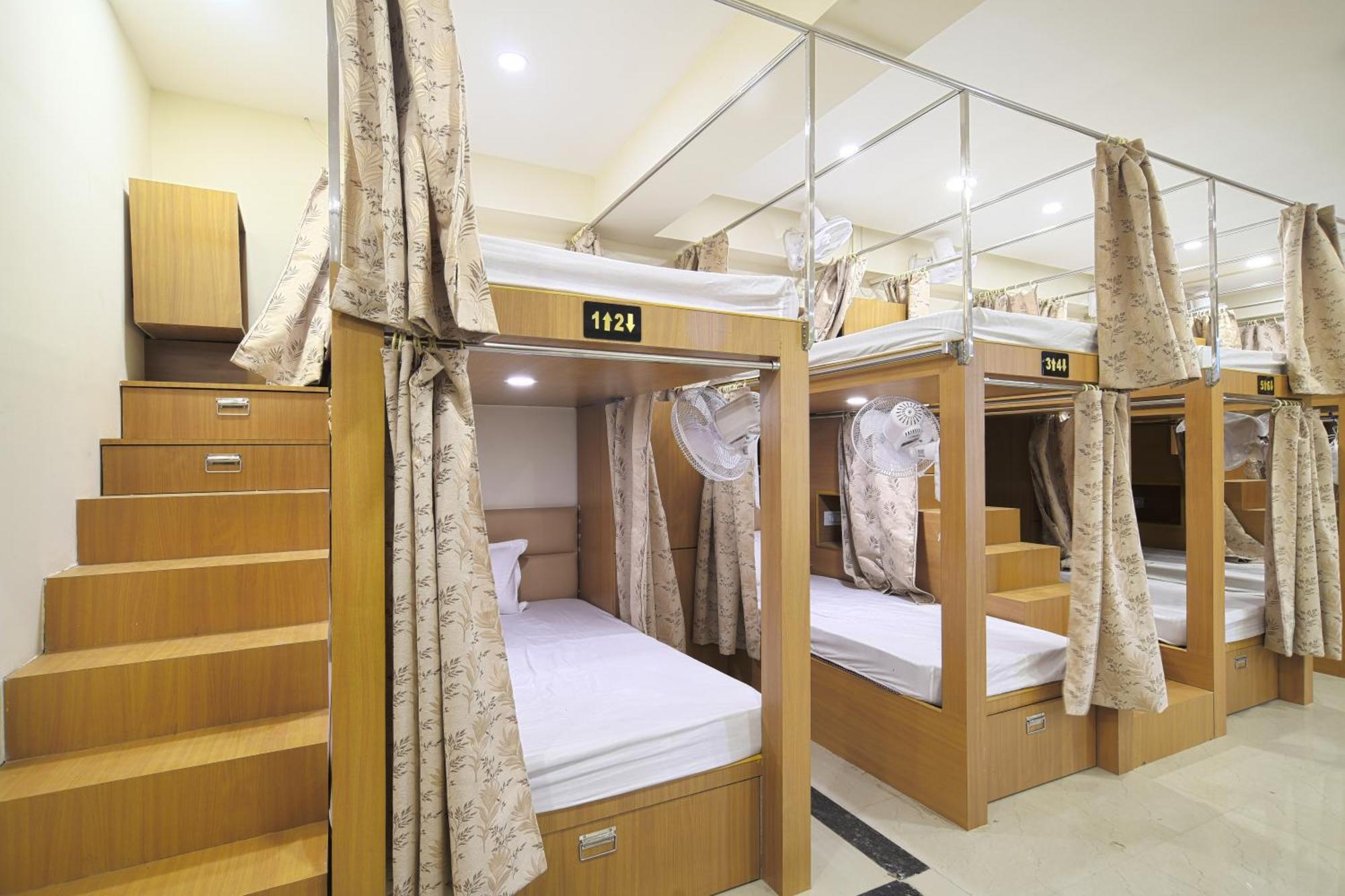 Hotel Shivlok 乌贾因 外观 照片