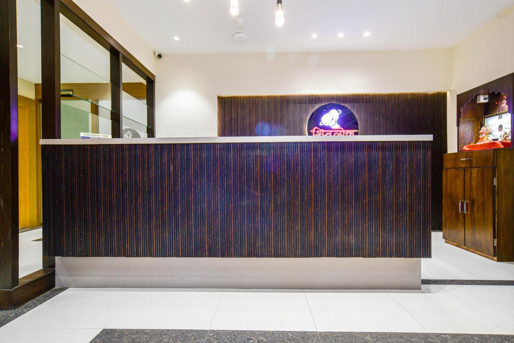 Hotel Shivlok 乌贾因 外观 照片