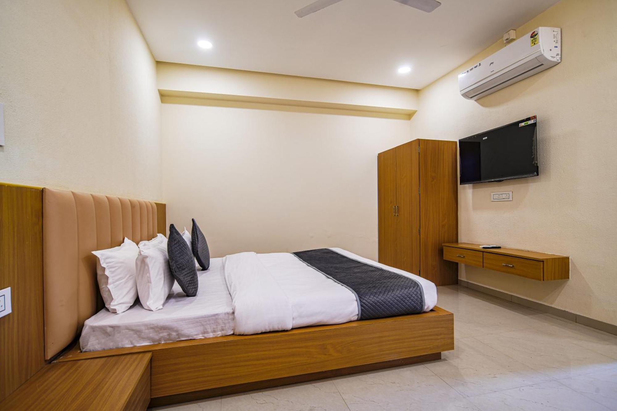 Hotel Shivlok 乌贾因 客房 照片