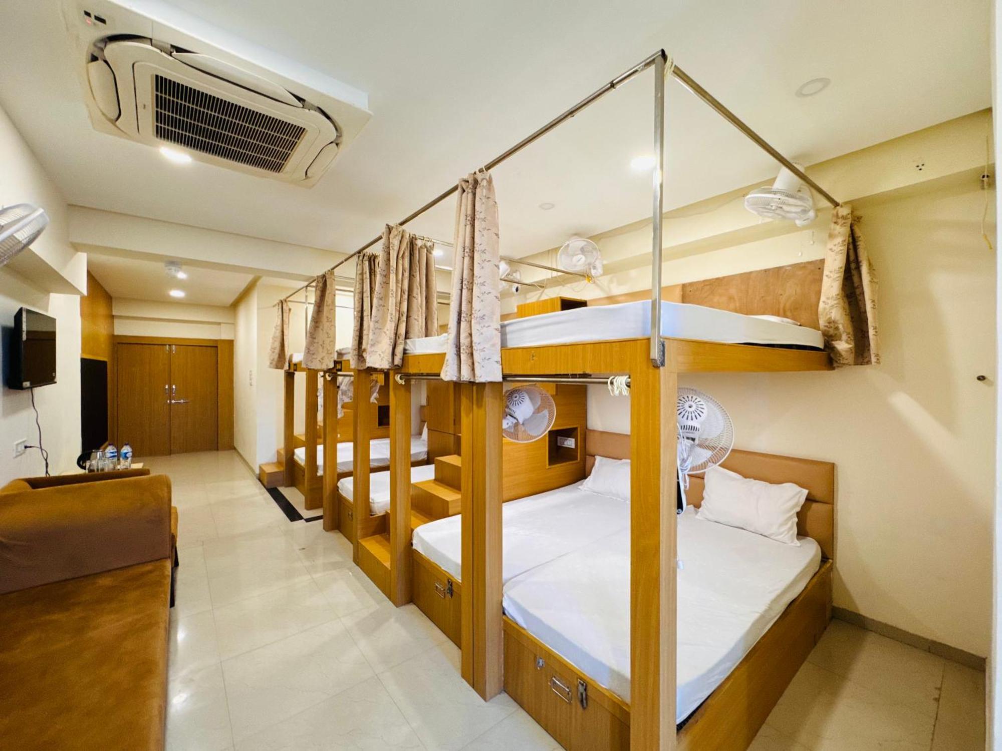 Hotel Shivlok 乌贾因 外观 照片